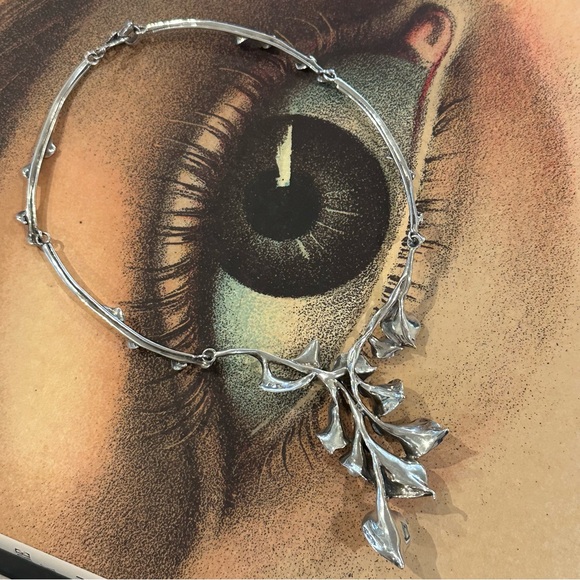 Museum-Quality Huge Artisan Sterling Silver Calla Lily Pearl Statement Necklace - Picture 4 of 10